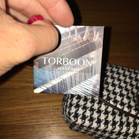 Handcrafted Wristlet - Picture 7 of 8